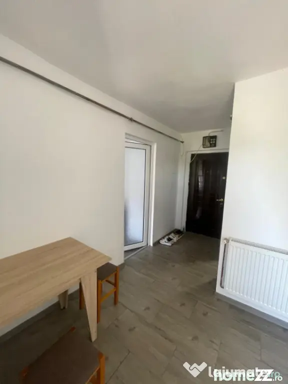 Garsoniera decomandata, 34 mp, etaj 3, zona Craiovita Noua - Craiova (Dolj)