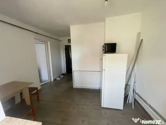 Garsoniera decomandata, 34 mp, etaj 3, zona Craiovita Noua - Craiova (Dolj)
