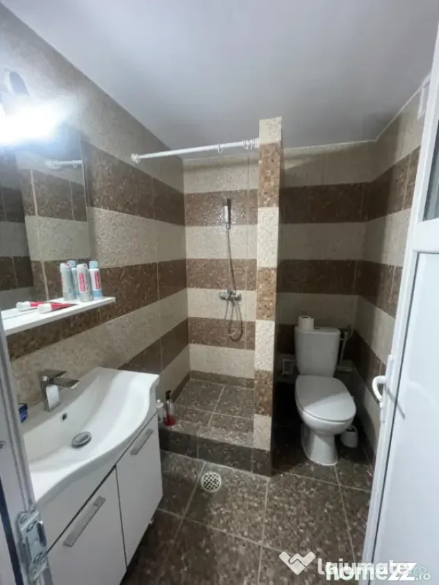 Garsoniera decomandata, 34 mp, etaj 3, zona Craiovita Noua - Craiova (Dolj)