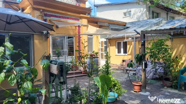 Vand casa situata in centrul istoric al Brailei