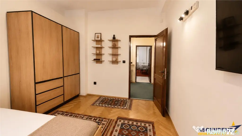 Apartament decomandat, 2 locuri parcare, Calea Bucuresti, A