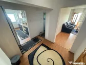 Apartament 2 camere zona Poarta 6 cu Centrala si Parcare