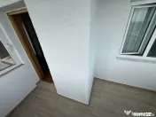 Apartament 2 camere zona Poarta 6 cu Centrala si Parcare
