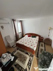 Casa/Vila cu 5 camere de vanzare Central 