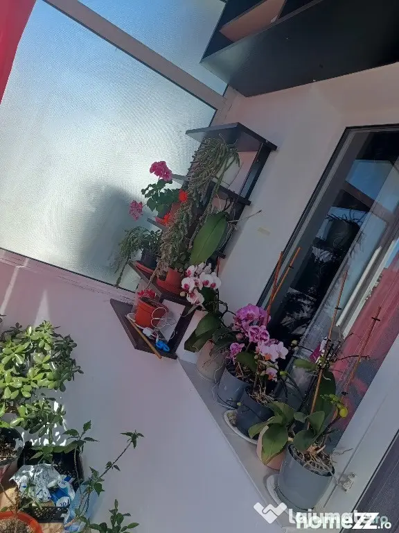 Apartament 3 camere in zona ostroveni 52 mp2