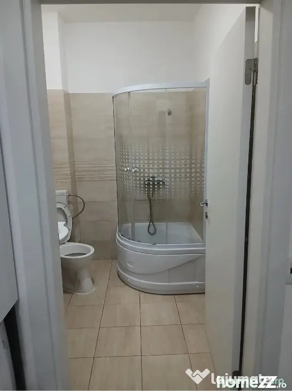 Metalurgiei stradal parter cu parcare