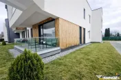 Apartament pe 75mp, echipat, cu terasa, boxa si parcare, Uno 