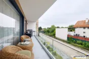 Apartament pe 75mp, echipat, cu terasa, boxa si parcare, Uno 
