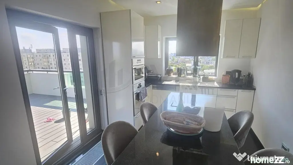 Penthouse Emerald l Vedere Lac l 2 Locuri de Parcare