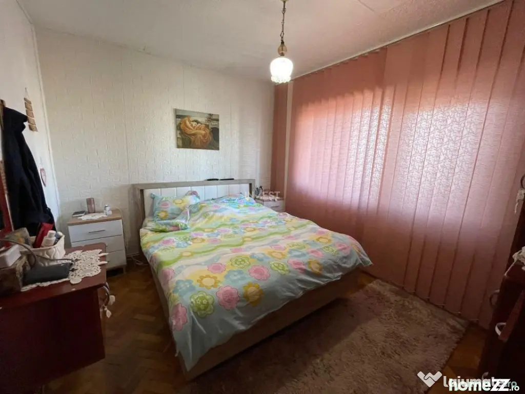 Apartament 4 camere, decomandat, zona Pacurari - Esplanada,