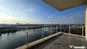 APARTAMENT CU TERASA GENEROASA SI VEDERE UNICA CATRE LAC 