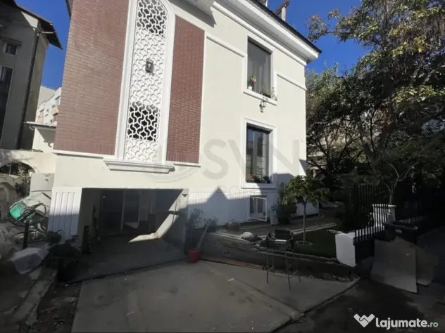 Vila individuala zona exclusivista curte garaj terasa Clu...