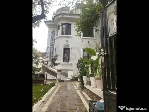 Vila individuala zona exclusivista curte garaj terasa Clu...