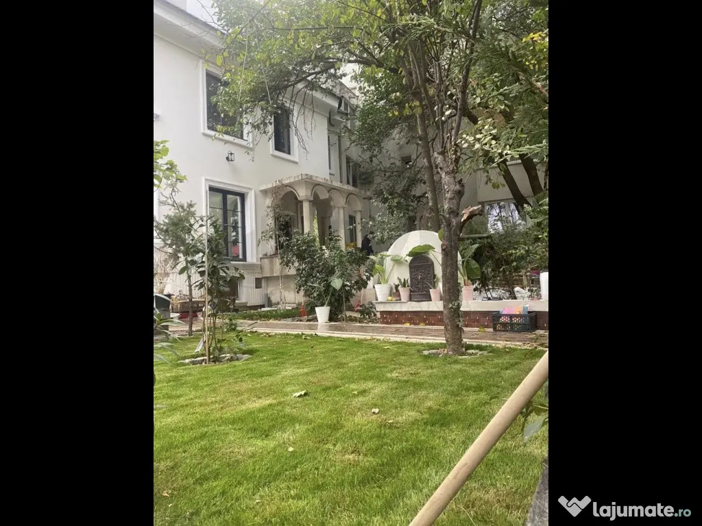 Vila individuala zona exclusivista curte garaj terasa Clu...