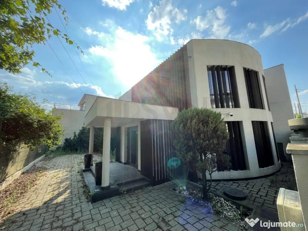 Vatra Luminoasa - vila moderna