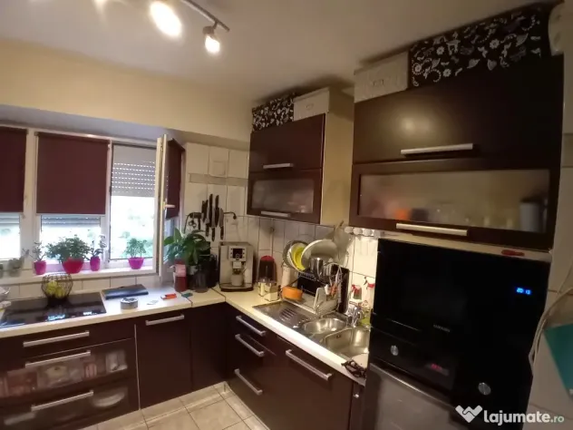 Apartament Spatios 3 Camere Dristor cu Vedere Spectaculoasa