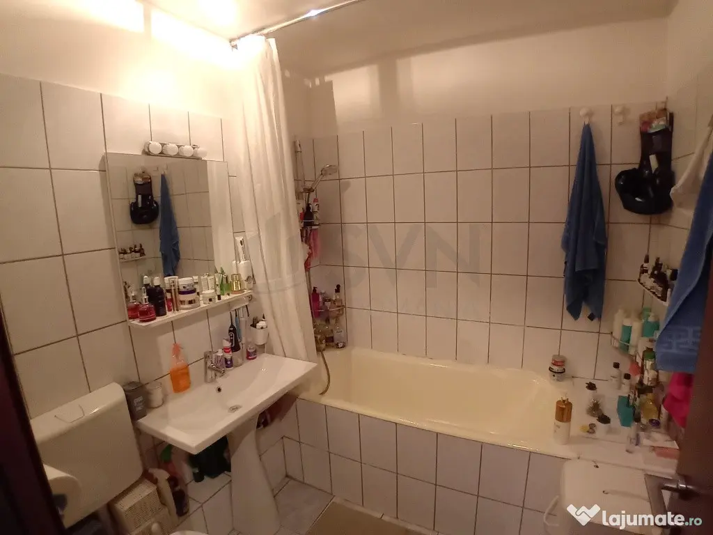 Apartament Spatios 3 Camere Dristor cu Vedere Spectaculoasa