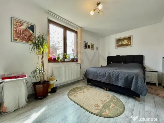 Casa 4 camere cu teren 320 mp