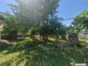 Casa traditionala, cu 2.000mp teren roditor, Izvoarele, Prah 
