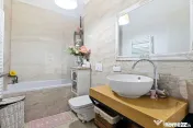 Apartament cochet mobilat-utilat, 3 camere, parcare, boxa... 