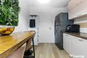 Apartament cochet mobilat-utilat, 3 camere, parcare, boxa... 