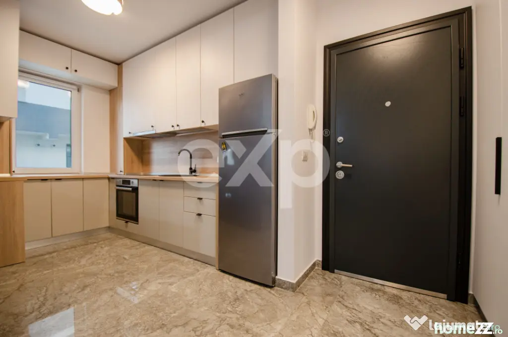 De închiriat apartament 2 camere cu loc parcare