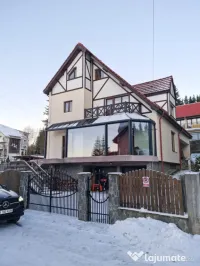 Vand poarta intrare in curte plus poarta pietonala imitatie de fier forjat. 
