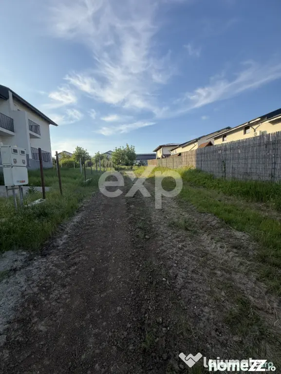 Teren intravilan de vânzare – Miroslava | 910 mp | Deschi