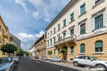 Apartament 98 mp pe bulevardul Decebal, fatada renovata C...