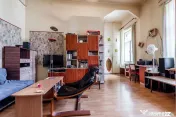 Apartament 98 mp pe bulevardul Decebal, fatada renovata C... 