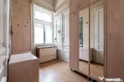 Apartament 98 mp pe bulevardul Decebal, fatada renovata C... 