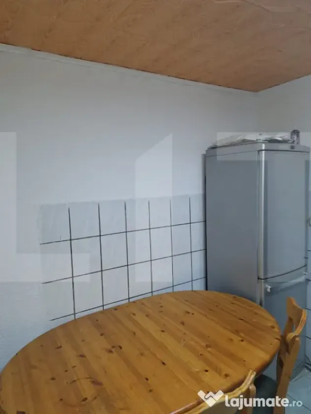 Apartament 4 camere, 95 mp, zona Micro 4