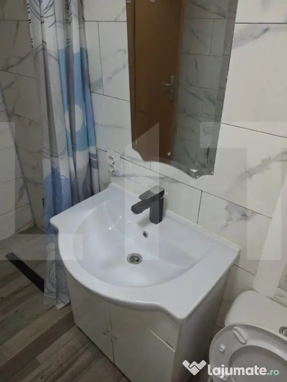 Apartament 4 camere, 95 mp, zona Micro 4