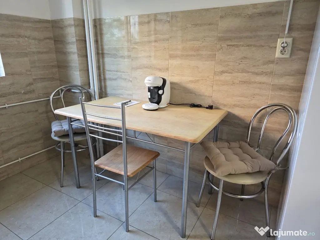 Închiriez apartament 2 camere zonă centrală