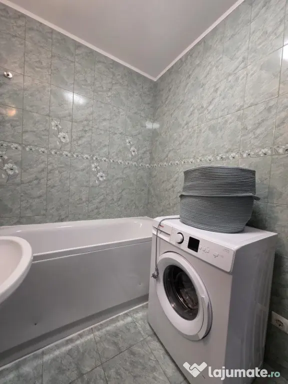 Închiriez apartament 2 camere zonă centrală