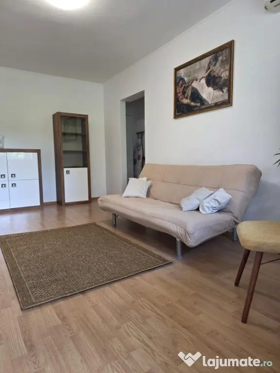 Închiriez apartament 2 camere zonă centrală