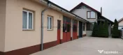 Vila + spatiu comercial Golesti