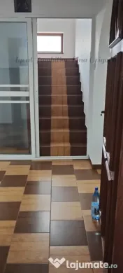Vila + spatiu comercial Golesti