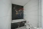 De vânzare apartament cu 2 camere, renovat, în zona Rog... 