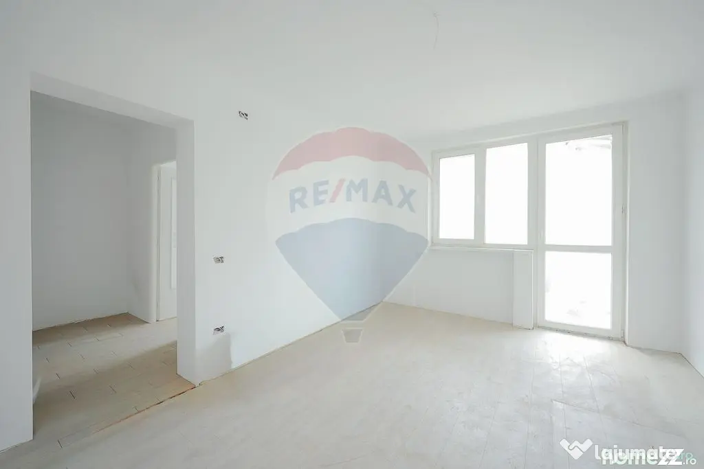 De vânzare apartament cu 2 camere, renovat, în zona Rog... - Oradea (Bihor)