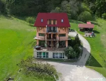 Pensiune la cheie de vanzare | 10 camere | Sacele, Brasov...