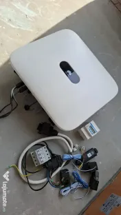 Vand invertor 10 Kw tip Huawei. Vand 7 optimizatoare pentru panouri fotovoltaice 