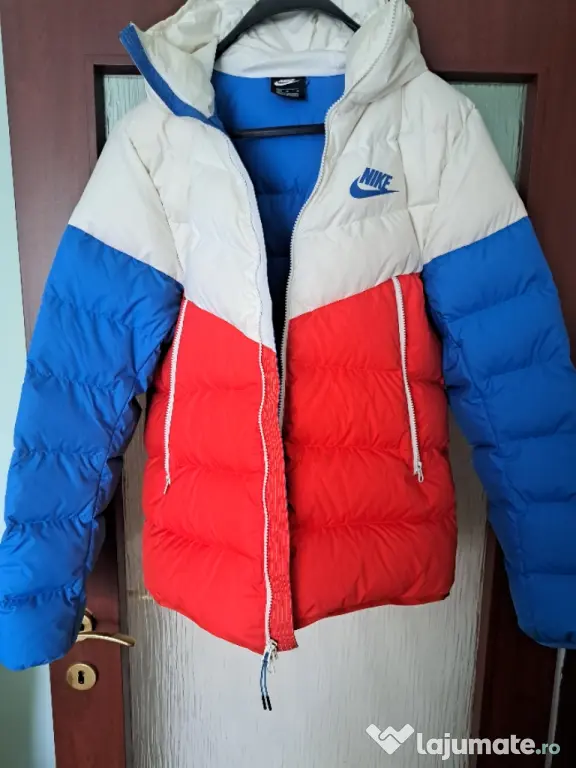 Hanorac Nike cu puf stare impecabila