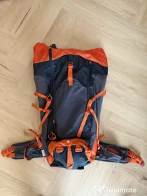 Rucsac Quechua MH500 – 40L, negru‑portocaliu, în stare foarte bună