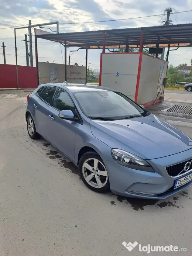 Volvo V40 2017