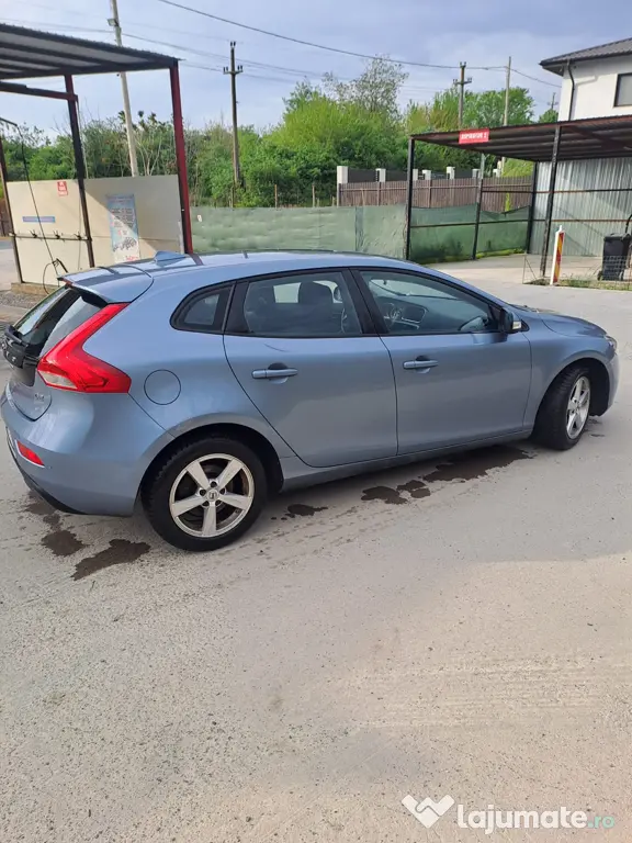 Volvo V40 2017