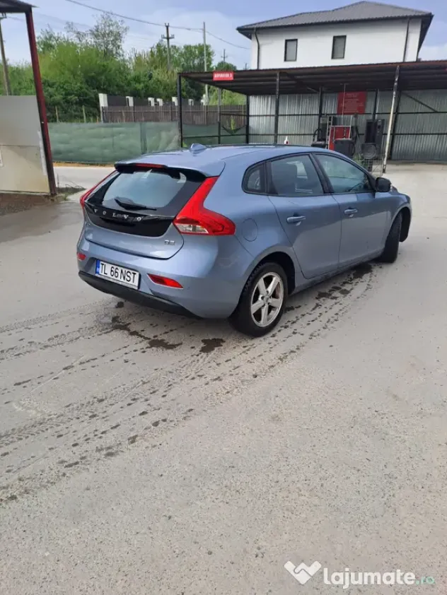 Volvo V40 2017