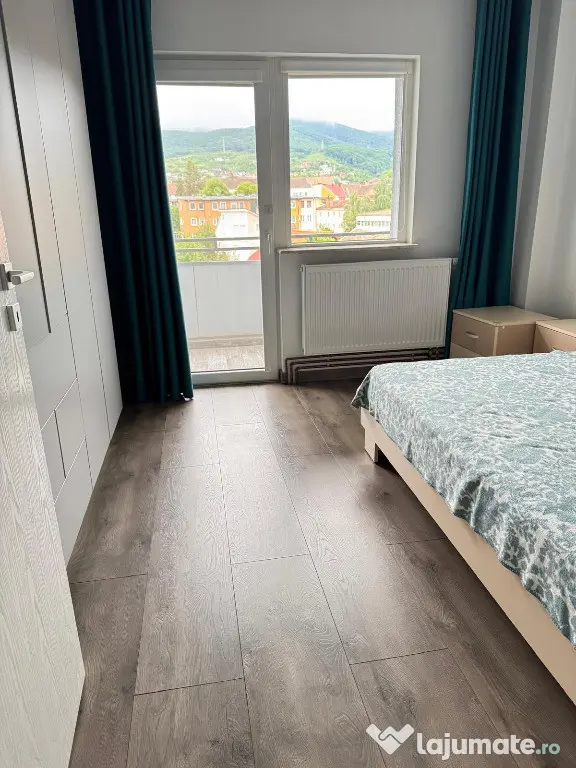 Vand apartament 2 camere decomandat Deva, I. Maniu, et 3, mobilat