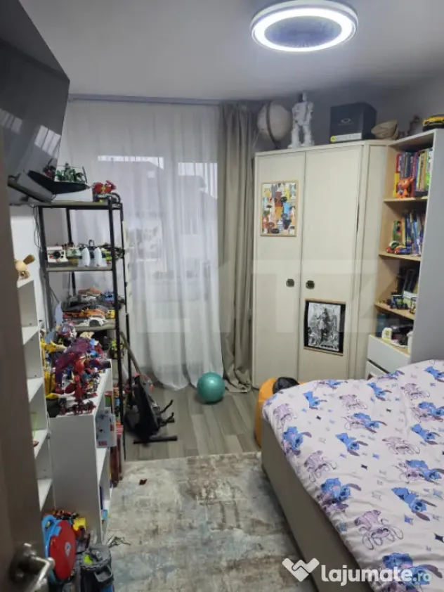 Apartament 3 camere, 66 mp, etaj intermediar, mobilat si uti