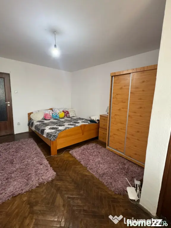 Garsonieră mobilată și utilată, 30 mp, cartierul Brazda - Craiova (Dolj)